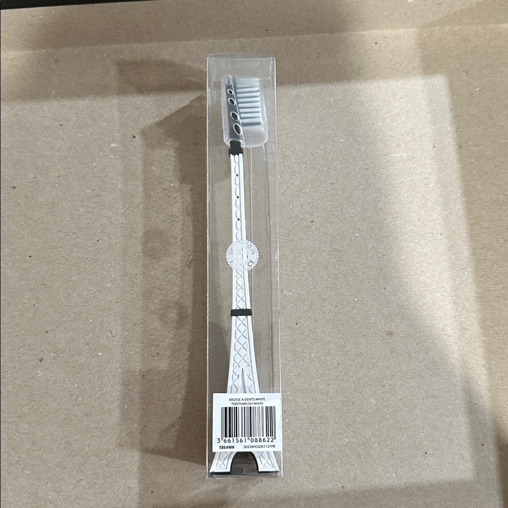 Eiffel Tower Shaped Toothbrush - Picture 3 of 3